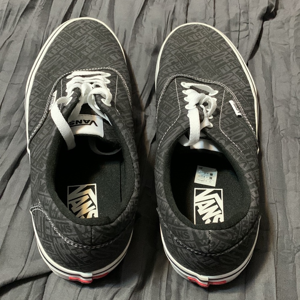 Vans - Picture 4 of 4